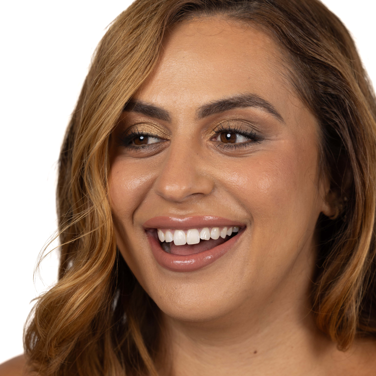 Plaža Nude Gloss Finish - The Mirror Shine Liquid Lipstick