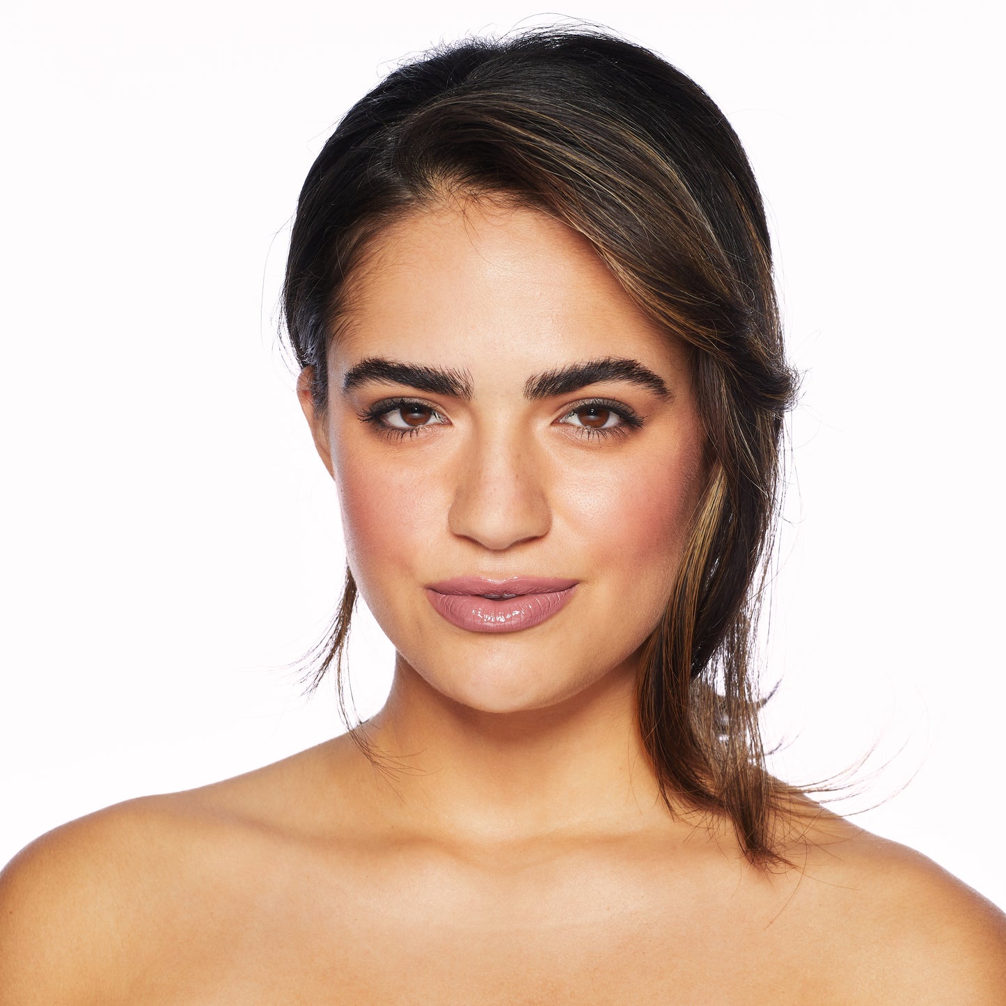 Plaža Nude Gloss Finish - The Mirror Shine Liquid Lipstick