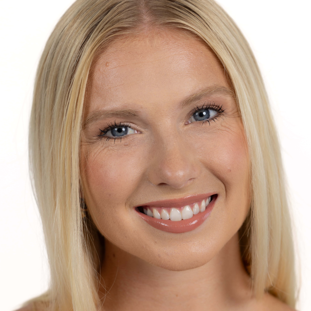 Plaža Nude Gloss Finish - The Mirror Shine Liquid Lipstick